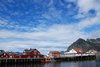 124_V_Henningsvr_blaa_himmel